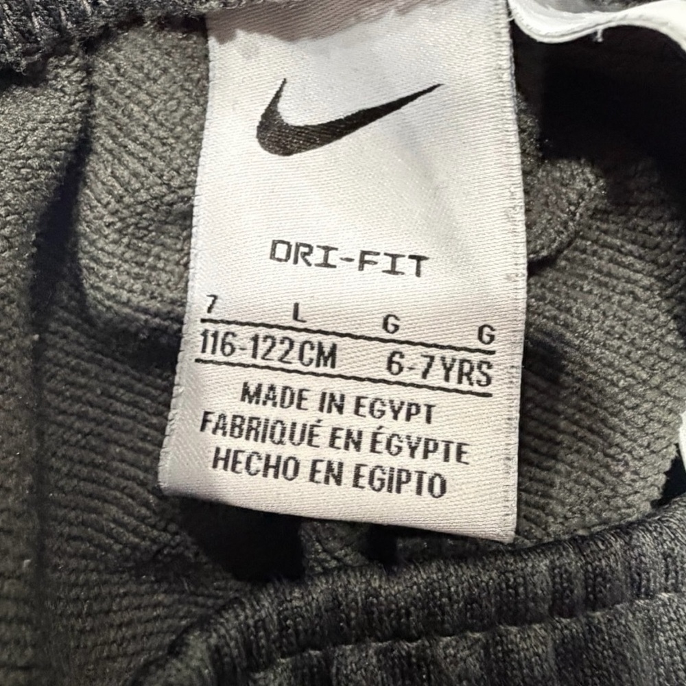 Nike Bundle with Hoodie, Joggers, and Tee. All Pre Loved - Picture 11 of 14